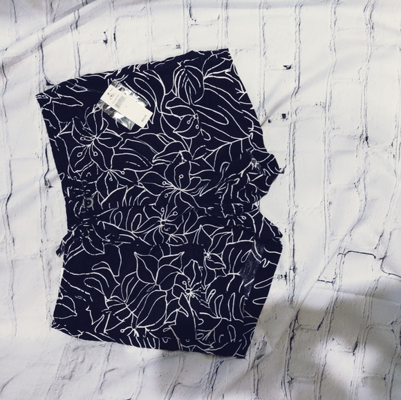 Banana Republic shorts~NWT - Picture 5 of 5
